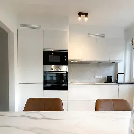 Luxury 3 Bedroom On The Floor With Panoramic View *